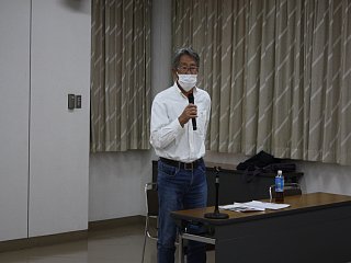総会議長に選出された齊藤共同代表